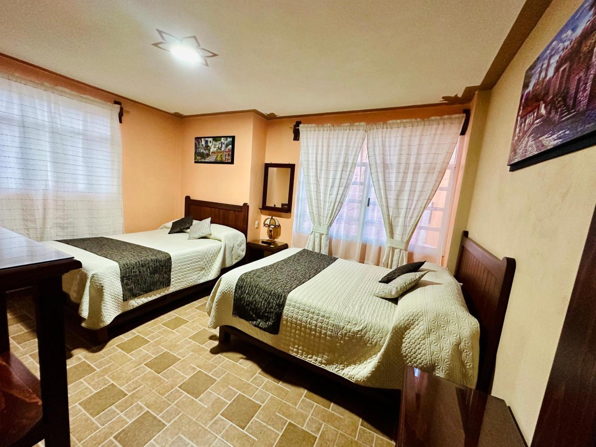Hotel Monarca Tlalpujahua de Rayón Екстериор снимка