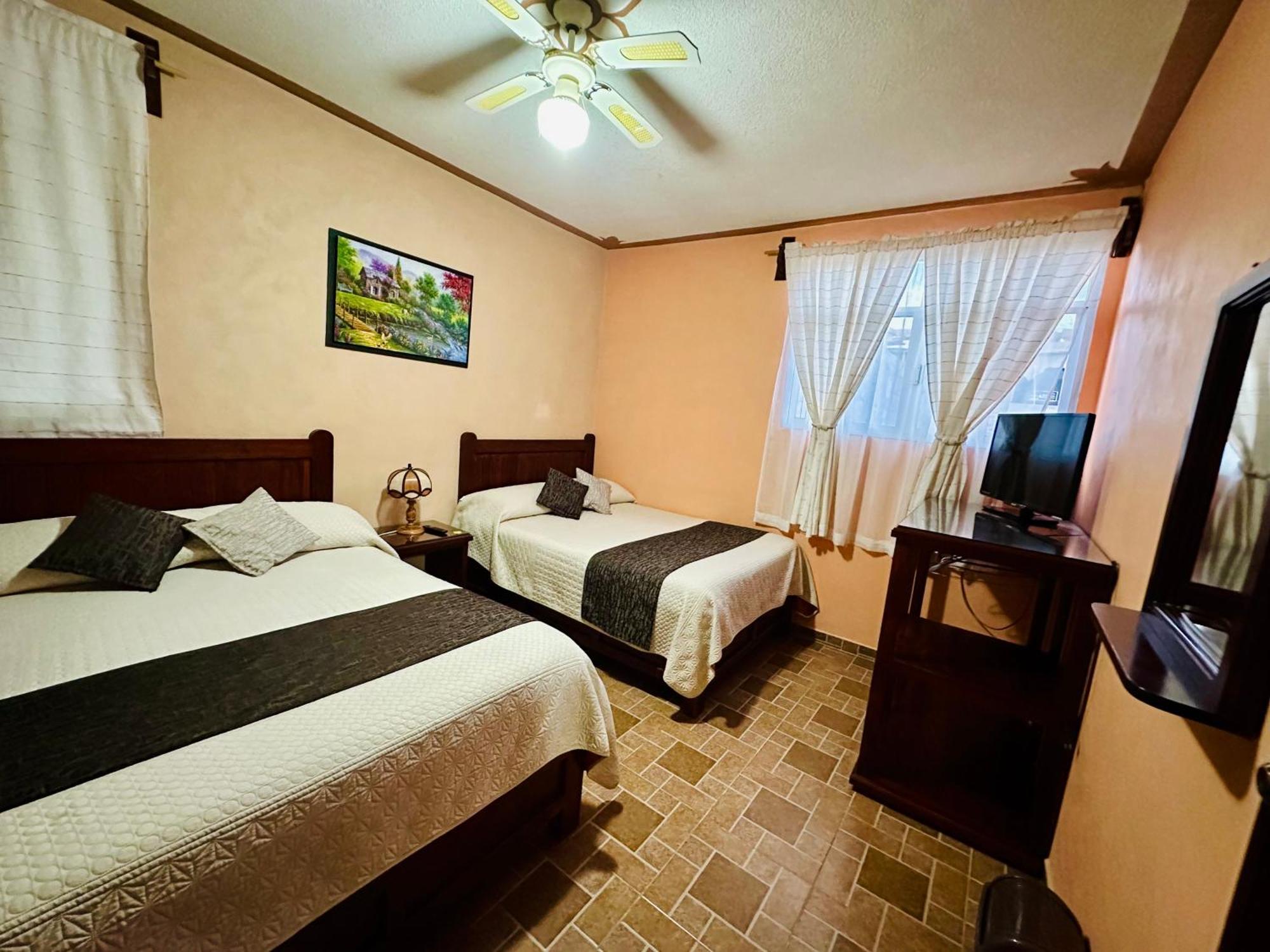 Hotel Monarca Tlalpujahua de Rayón Екстериор снимка